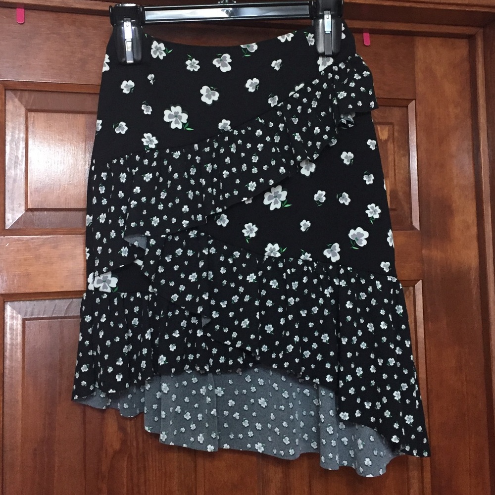 NWT H&M Floral Mini Skirt